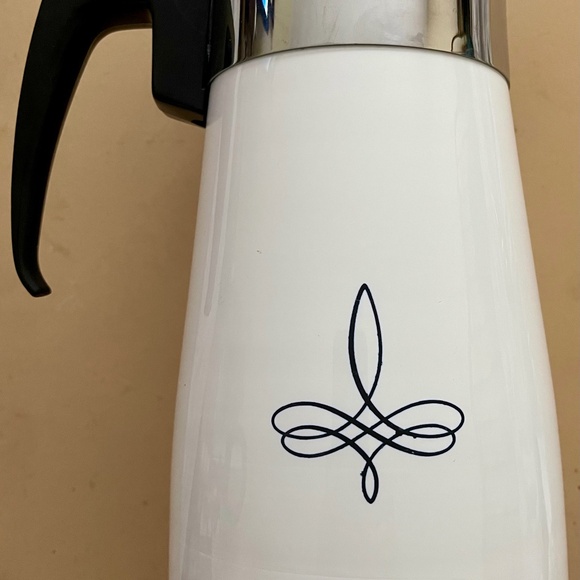 1963 - 1965 CORNING WARE TREFOIL PATTERN 9 CUP PERCOLATOR STOVE TOP COFFEE POT - Picture 1 of 12